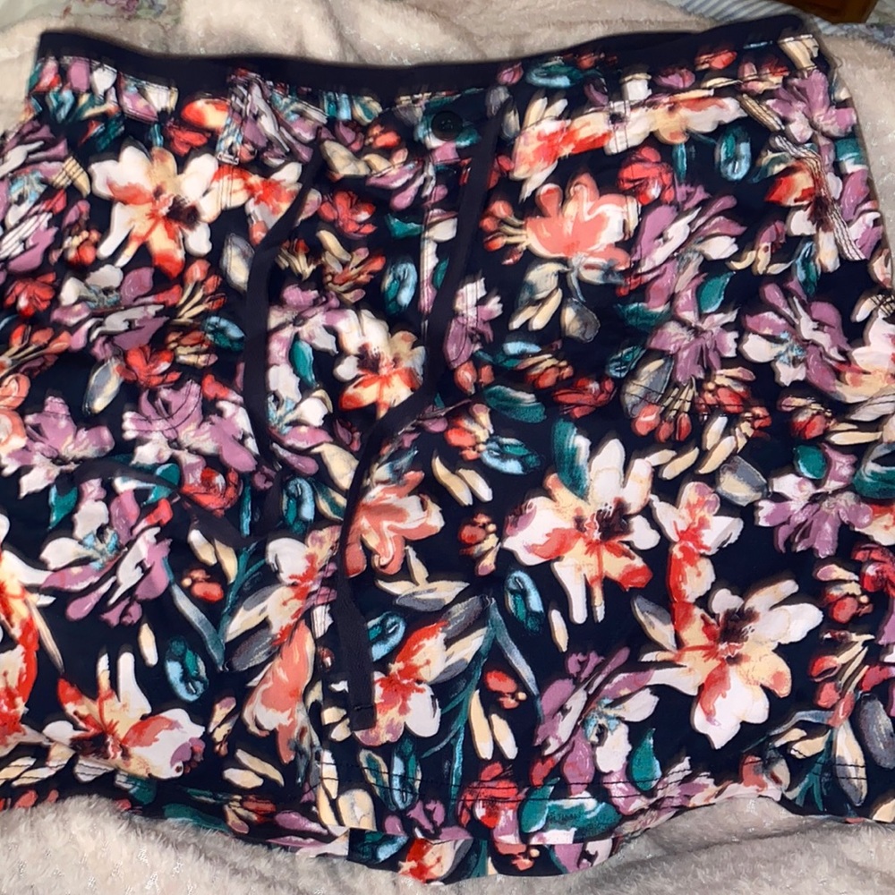 A womens size 18 skirt with built in shorts